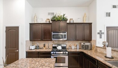 14408 Desert Ocotillo Dr, Horizon City, TX 79928 - photo 7