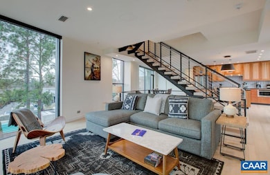 550 Water St E unit 201, Charlottesville, VA 22902 - photo 3