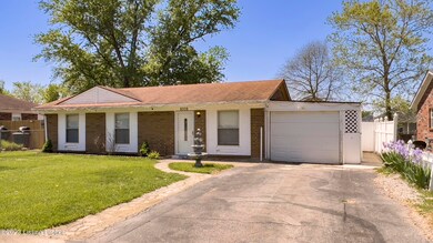 8008 Grenelle Dr, Louisville, KY 40228 - photo 2