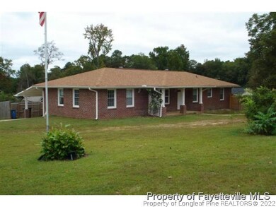 147 Ingleside Dr, Fayetteville, NC 28303 - photo 2