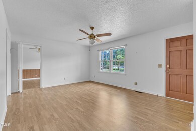 06-804 Colonial-24
