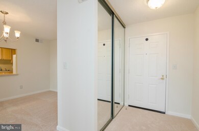 Riverbend at Lansdowne Woods unit 904, Leesburg, VA 20176 - photo 4