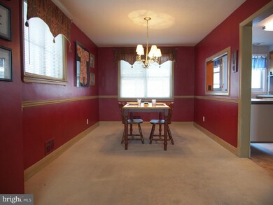 1138 Halstead Rd, Parkville, MD 21234 - photo 6