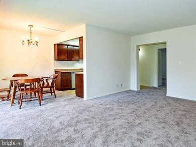 2236 Castle Rock Square unit 11C, Reston, VA 20191 - photo 5