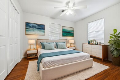 911 Kern St, Houston, TX 77009 - photo 3