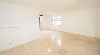 402 Capri I unit 402, Delray Beach, FL 33484 - photo 6