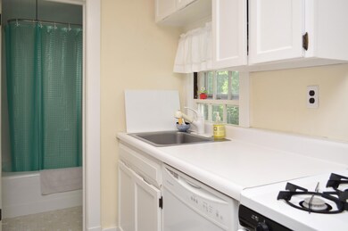 323 Riversville Rd, Greenwich, CT 06831 - photo 6