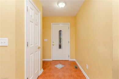 3967 Meadow Ridge Ct, Asheboro, NC 27205 - photo 3