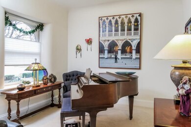 Living Room (3)