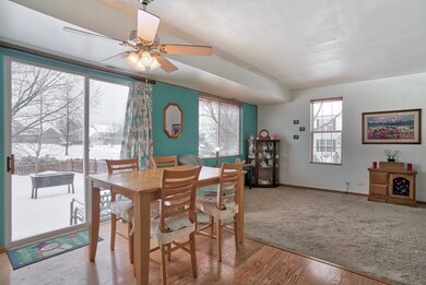 117 Eisenhower Dr unit 1, Oswego, IL 60543 - photo 4