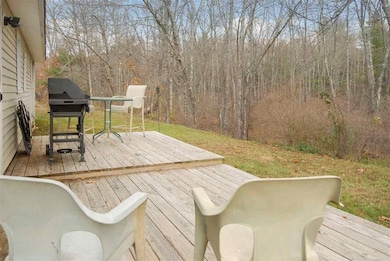 549 N Pembroke Rd, Pembroke, NH 03275 - photo 6