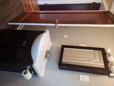 266 Main St unit A, Trenton, NJ 08620 - photo 6