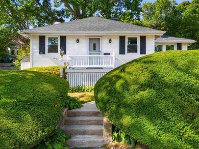 95 Grandview Rd, Arlington, MA 02476 - photo 2