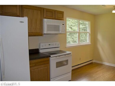 325 Northfield Dr, King, NC 27021 - photo 3