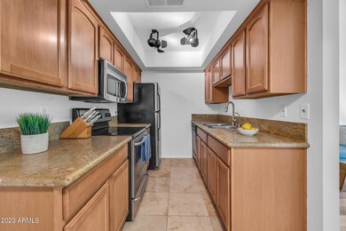 10-web-or-mls-3807 N 30th St-10
