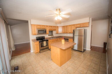 393 Kentucky Ct, Mount Washington, KY 40047 - photo 7