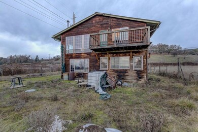 566 Old Stage Rd, Central Point, OR 97502 - photo 3