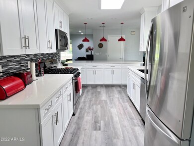 10824 W Deanne Circle (6)