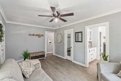 2517 46th St, Des Moines, IA 50310 - photo 4