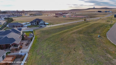 1760 Sunrise Dr, Dickinson, ND 58601 - photo 5