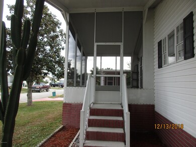 916 Wren Cir, Sebastian, FL 32976 - photo 4