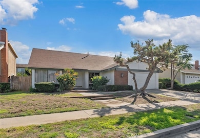 15422 Alsace Cir, Irvine, CA 92604 - photo 4