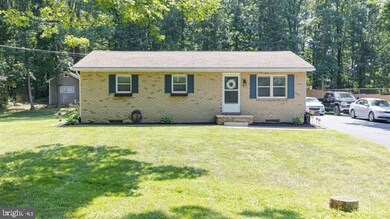 882 Forest Rd, Chambersburg, PA 17202 - photo 2
