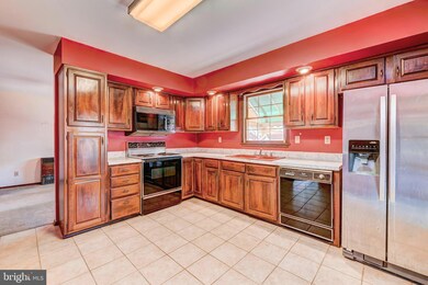 288 Middle Ave, Langhorne, PA 19047 - photo 5