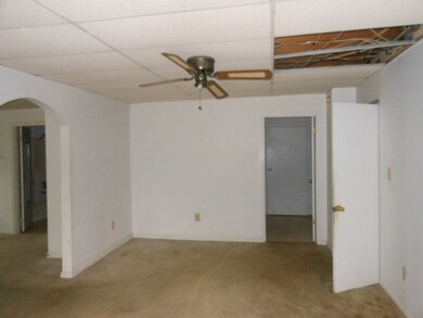 1749 Waverland Cir, Macon, GA 31211 - photo 2