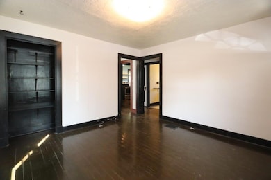 LIVING ROOM - WITH CLOSET