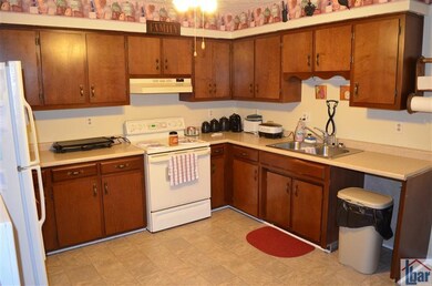 401 Haddix St, Harrodsburg, KY 40330 - photo 7