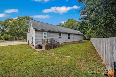 1845 State Road S-46-149, Clover, SC 29710 - photo 4