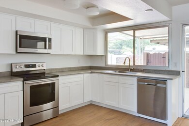 1815 W Stella Ln, Phoenix, AZ 85015 - photo 5