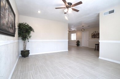4- FAMILY ROOM