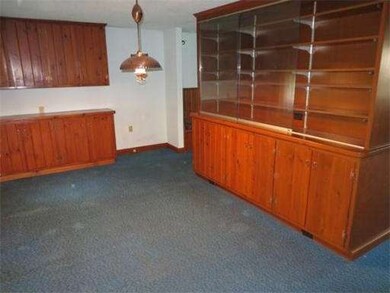 14 Bulkley St, Turners Falls, MA 01376 - photo 4