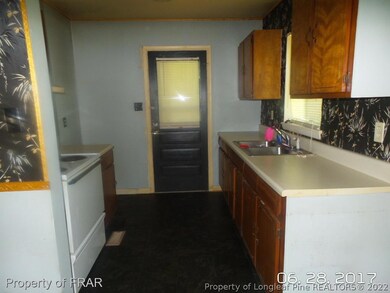 749 Newport Rd, Fayetteville, NC 28314 - photo 6