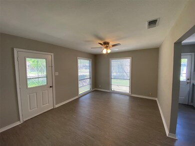 234 Stephens Pkwy, Grand Prairie, TX 75051 - photo 4