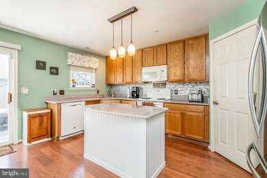 677 Hunting Fields Rd, Middle River, MD 21220 - photo 6