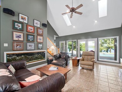 570 Shoreline Dr, Nacogdoches, TX 75964 - photo 5