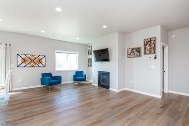 7401 27th St S, Fargo, ND 58104 - photo 6