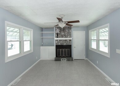 1919 W 46th St, Davenport, IA 52806 - photo 7