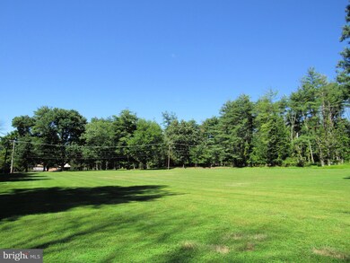 725 Bergeys Mill Rd, Schwenksville, PA 19473 - photo 5