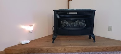 811 W Henry Rd, Thorntown, IN 46071 - photo 4