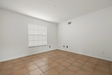 8- Office/4th Bedroom (5)