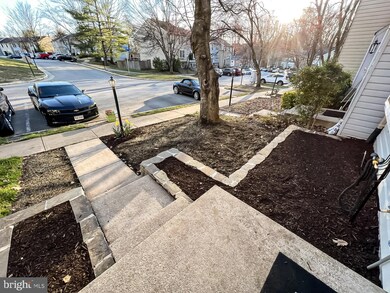 7520 Aspenpark Rd, Lorton, VA 22079 - photo 2