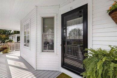 71 Gibbs Ave, Newport, RI 02840 - photo 3