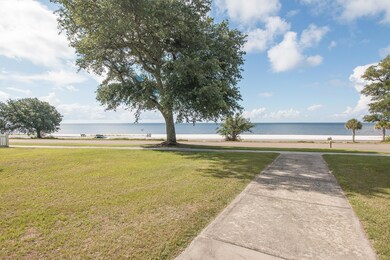 709 E Scenic Dr-101