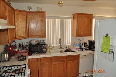 11584 Oak St, Apple Valley, CA 92308 - photo 7