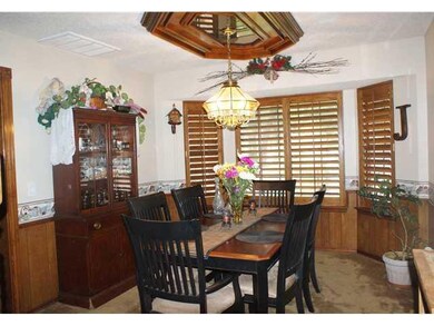 Dining Room. Spacious formal dining room perfect f