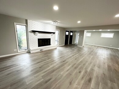 18140 Mary Ann Ln, Country Club Hills, IL 60478 - photo 5